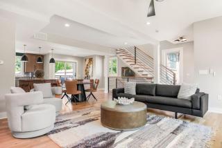 Private Sleek Design - Modern Oasis Mansion - 4