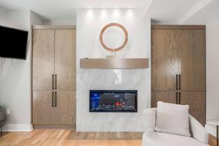 Private Sleek Design - Modern Oasis Mansion - 1