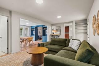Tarrytown 3BR 2BA Heated Chilled Cowboy Pool Game Lounge by Austin Vacay - 7