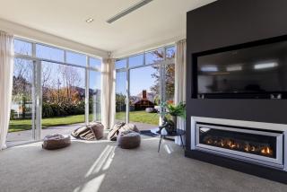 The Point - Great for Families or Groups. Spa pool and close to Ski area and biking trails. - 0