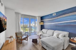 Ocean and Canal View Condo Resort Hallandale 804 - 0