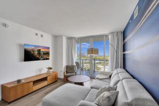 Ocean and Canal View Condo Resort Hallandale 804 - 9