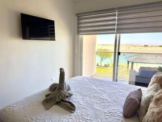 Relaxing Family Spot. Pool, Lagoon, Beach Walk A8 - 2