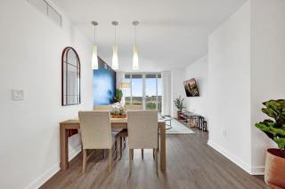 Stunning 1-Bedroom Apartment Steps from the Ocean 1006 - 2