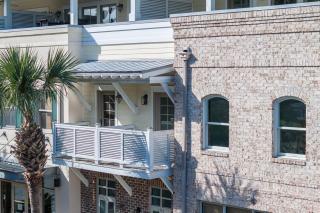 Lowcountry Landing! 3-story Townhouse in Old Town's Promenade - 9
