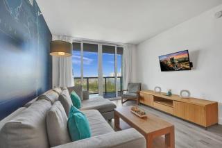 Perfectly Located 1-Bedroom Condo Near Beach 1210 - 8