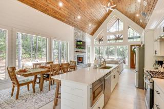 Private Hot Tub Cabin Near Broken Bow Lake - 2