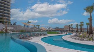 New Beachfront Resort Offering Luxury & Incredible Views - 0