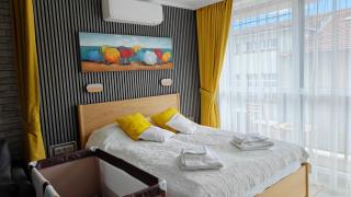Vivid Sea and City Luxury Studio 2 plus 2 - 3