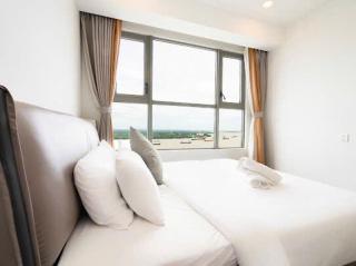 Luxury apartment with panoramic river views - 3
