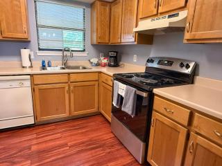 2BR Condo in Pointe Royale with View - 2 Pools - FREE TICKETS INCLUDED - PR2-6 - 3