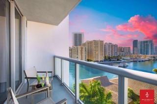 Bright 1BR Intracoastal View & Resort Life - 5