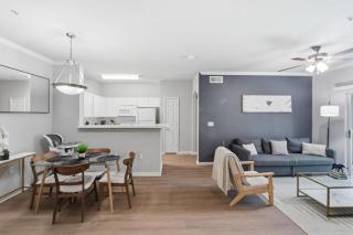 Spacious Dallas 2BR Near Downtown & Love Field - 8
