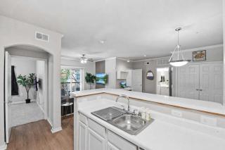 Spacious Dallas 2BR Near Downtown & Love Field - 2