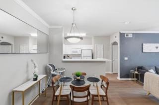 Spacious Dallas 2BR Near Downtown & Love Field - 3