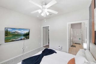 Modern Dallas Stay Near Love Field and Pool - 4