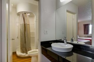 Motel 6-Salina, KS - 7