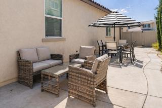 Renovated 4BR Home Near The BLVD & AV Hospital - 2