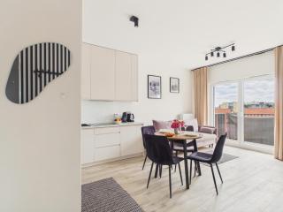Metro Szwedzka Apartment AC & Parking by Solarento - 1
