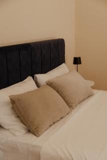 Modern Seaside Studio Apartment - 9