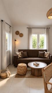 Seaside Breeze Villa - Beachfront, Private Pool, BBQ - 2
