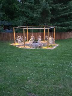 Historic Mansion Retreat Lake, Firepit, Pool & Gym - 4