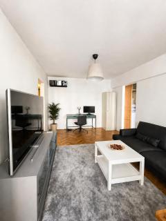 Riviera Park Retreat - 5