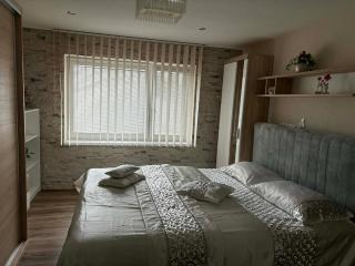 2 bedroom top floor apartment - 2
