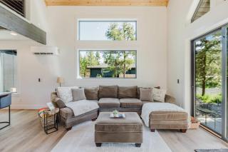 Scandinavian Forest Retreat Near Sunriver - 4