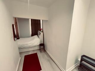 Y2 rest house ltd - Londres - 9