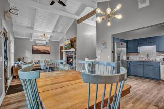 Bluebeary Bungalow - 8