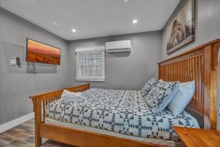 Bluebeary Bungalow - 1