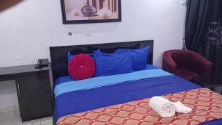 De Prominent Hotel & Suites - 4