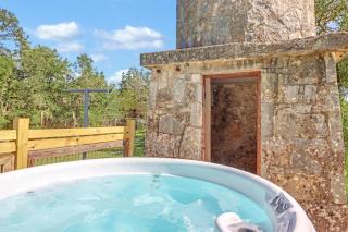 Milk Bath Springs House - 5