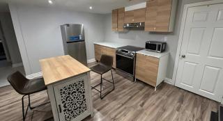Cozy 2 Bedroom Suite - near Bayview & Steeles & Finch Station - 6