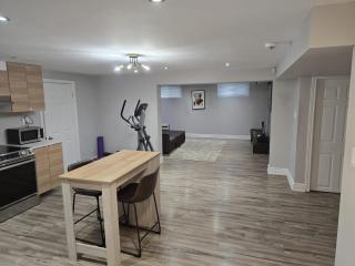 Cozy 2 Bedroom Suite - near Bayview & Steeles & Finch Station - 7