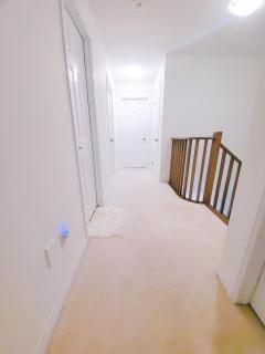 3BR Home Near Niagara Falls King Bed Free Parking 75 Inch TV & Wi-Fi - 6