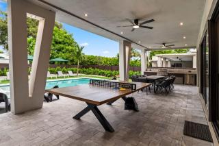 Miami Ultra Villa w Pool Movie Theater Pickle Ball - 2