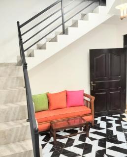 Paragone Home Stay Modern 3BR Apartment Style Home AC 5 Min to Enderamulla Station 15 Minute Train Ride to Colombo - 8