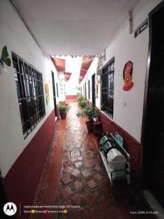 Hospedaje Familiar Amanecer del valle - 6