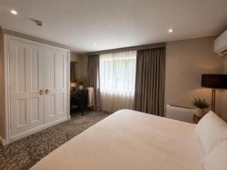Primrose Manor - 4
