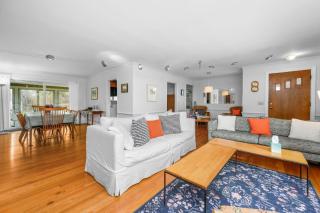 Relaxing Barnstable Getaway Close to the Beach - 7