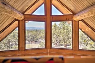 Log home with Mntn Views! Gas Fire Pit, Sleeps 10 - 4