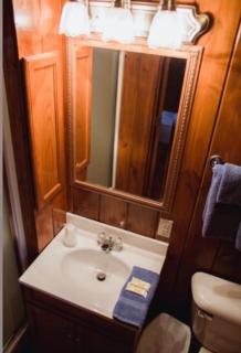 Covered Bridge Motel - 4