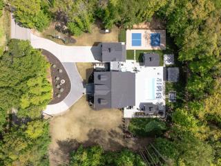 Pier Cove Estate - Pool Pickleball ADA-Friendly Luxury Getaway - 2