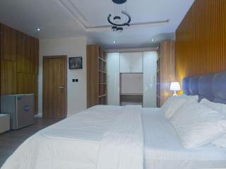 Qiqi 3 bedroom duplex with balcony, 24hrs light, WiFi, DSTV, Netflix, Beside Richmond Estate, Rowland Court, Ikate, Lekki - 5