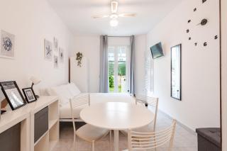 Beachfront Studio Free Parking-Pool 50m from Sea - 8