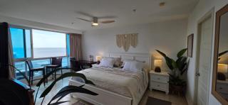 Beachfront apartment in Coronado, Panama - 1