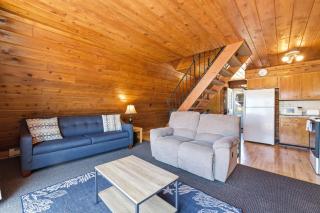 Chalet #26 Chalet Om by Juniper Holiday & Home - 7