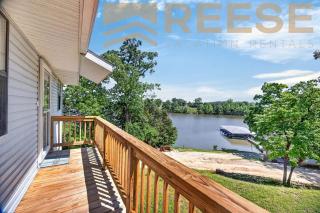 Central Lakeside Home - 9